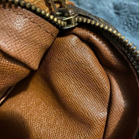 Authentic Louis Vuitton Compiegne 28 Mono Clutch - Picture 11 of 12